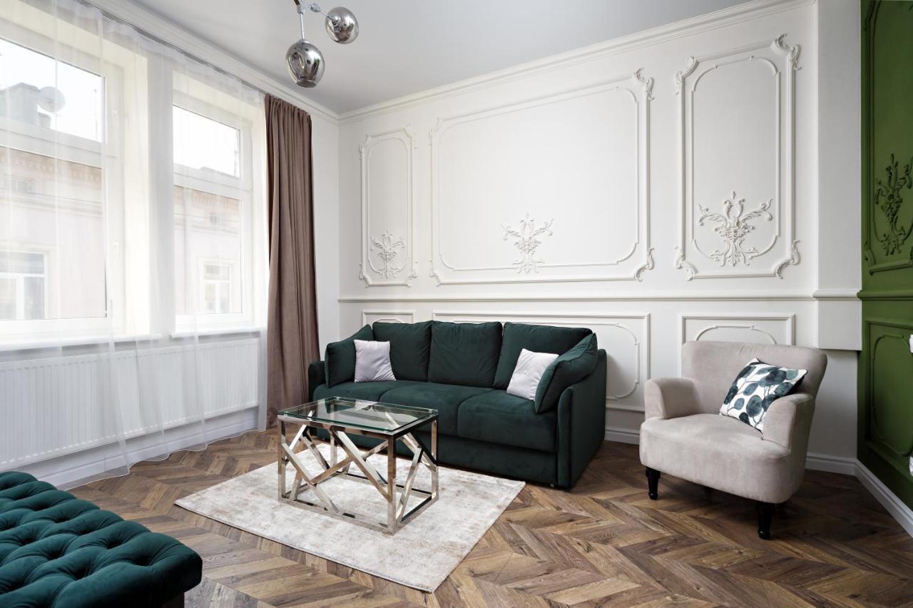Green Apartment 利沃夫 外观 照片